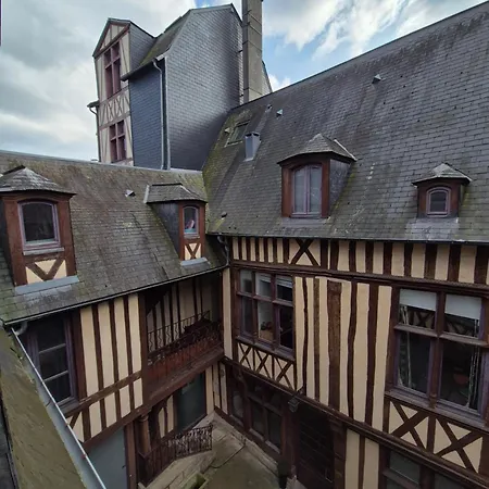 Apartment La Perle Du Vieux Marche, Rouen's Historic Center *